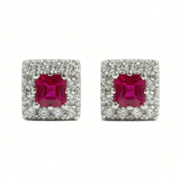 Diamantøredobber i gull 18 kt med 0,12 ct W-SI og rubin-750012